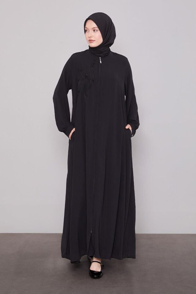 520561 GENİŞ KESİM SIFIR YAKA SAĞ KISMI NAKIŞ İŞLEMELİ FERACE #05-25#