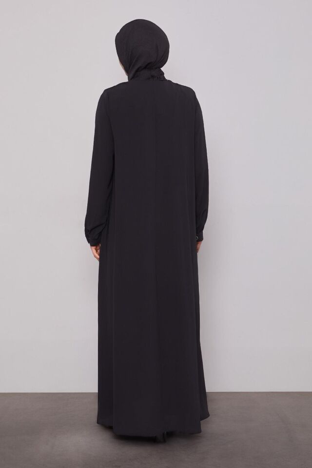 520561 GENİŞ KESİM SIFIR YAKA SAĞ KISMI NAKIŞ İŞLEMELİ FERACE #05-25#