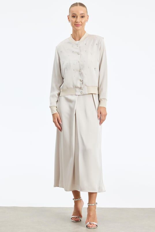 1798 TAKIM KRİSTAL BONCUK İŞLEMELİ SATEN BOMBER ETEKLİ TAKIM QYS TAKIM 1798 #24-06#