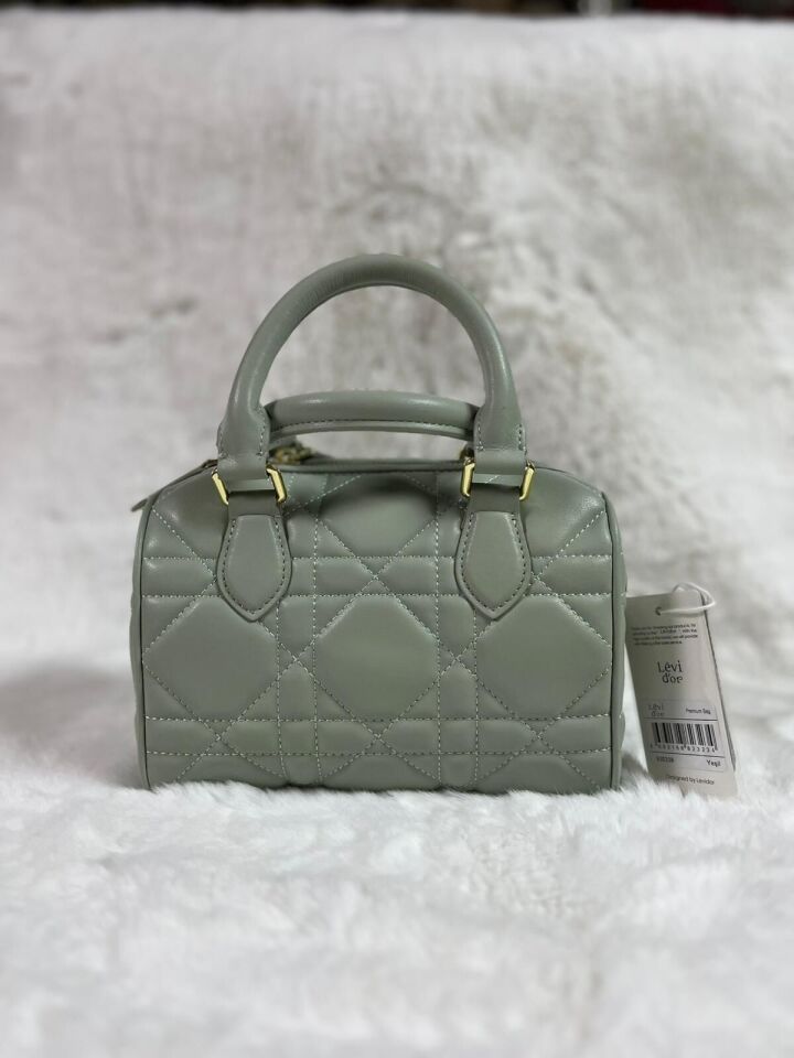 930338 KABARTMA DESENLİ EL VE ÇAPRAZ KULLANIMA UYGUN PREMİUM ÇANTA #08-25#