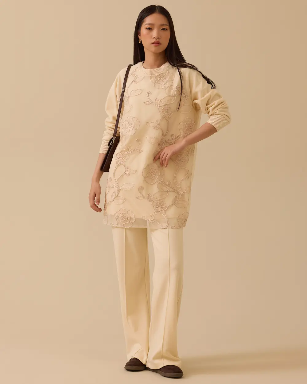 10002421211013 ÖNDEN TÜL DETAYLI SIFIR YAKA KOL UCU LASTİKLİ DESENLİ TRİKO TUNİK