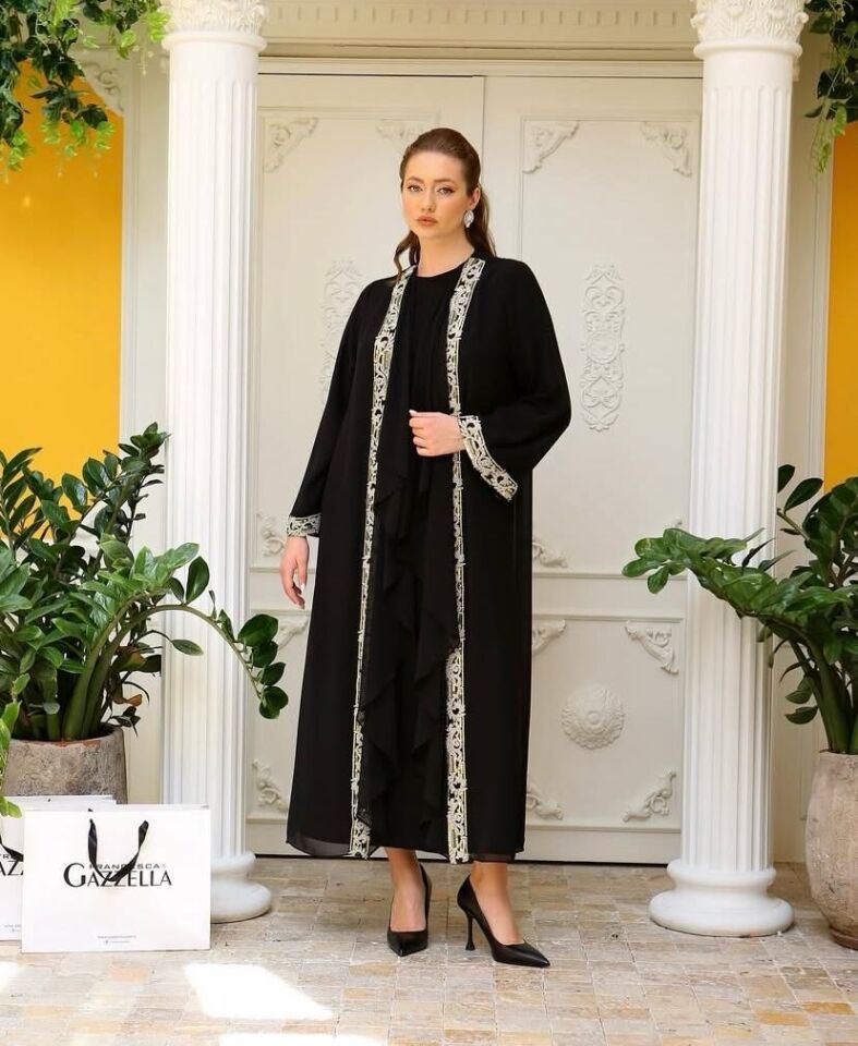 42923 İÇ BLUZ SANDY KUMAŞ DIŞ KISIM ŞİFON KOL UCU VE KENAR KISIMLARI GOLD İŞLEMELİ KENARLARI KENARLARI FIRFIR DETAYLI