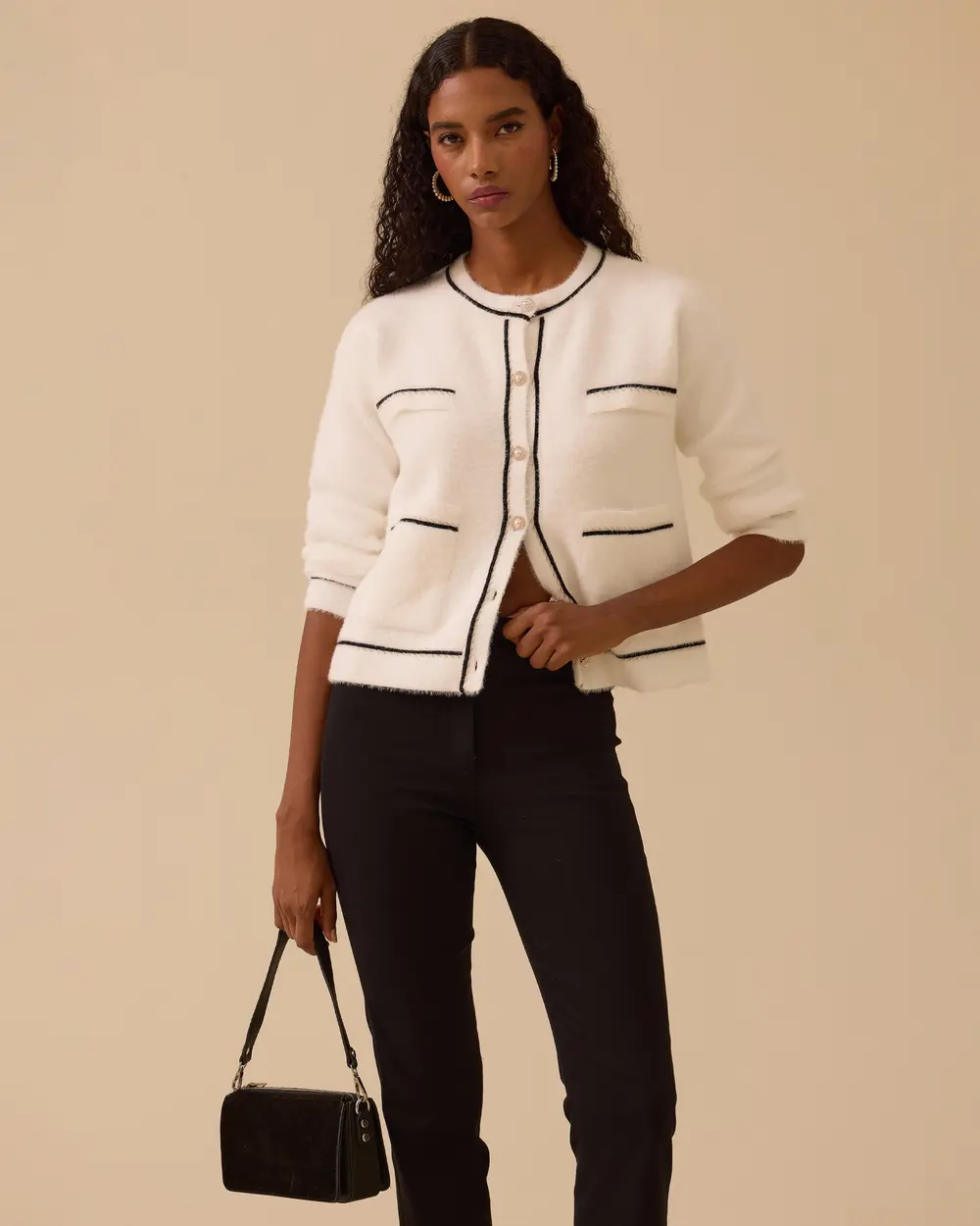 10002521710009 ÖNDEN İNCİ DÜĞMELİ CEPLİ PELUŞ HIRKA