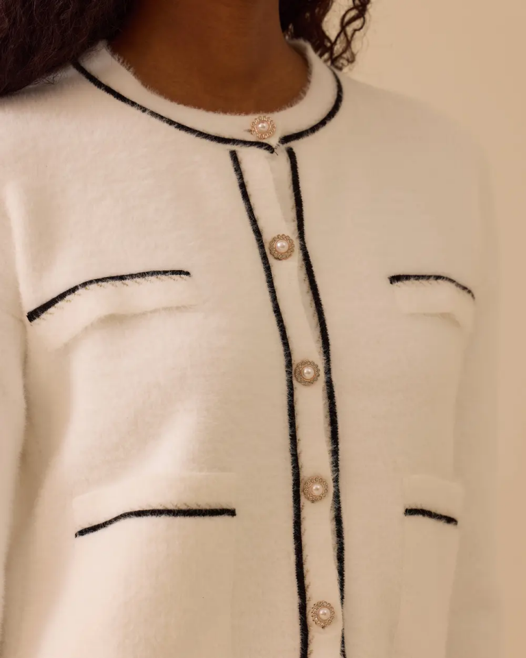 10002521710009 ÖNDEN İNCİ DÜĞMELİ CEPLİ PELUŞ HIRKA