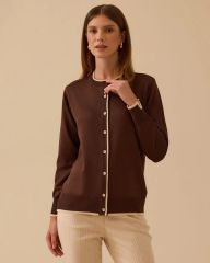 10002521710037 ÖNDEN DÜĞMELİ KOL UCU VE ETEK UCU LASTİKLİ MERSERİZE TRİKO HIRKA