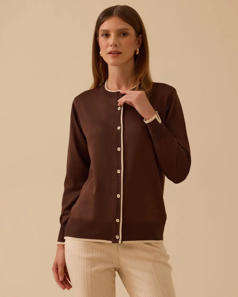 10002521710037 ÖNDEN DÜĞMELİ KOL UCU VE ETEK UCU LASTİKLİ MERSERİZE TRİKO HIRKA