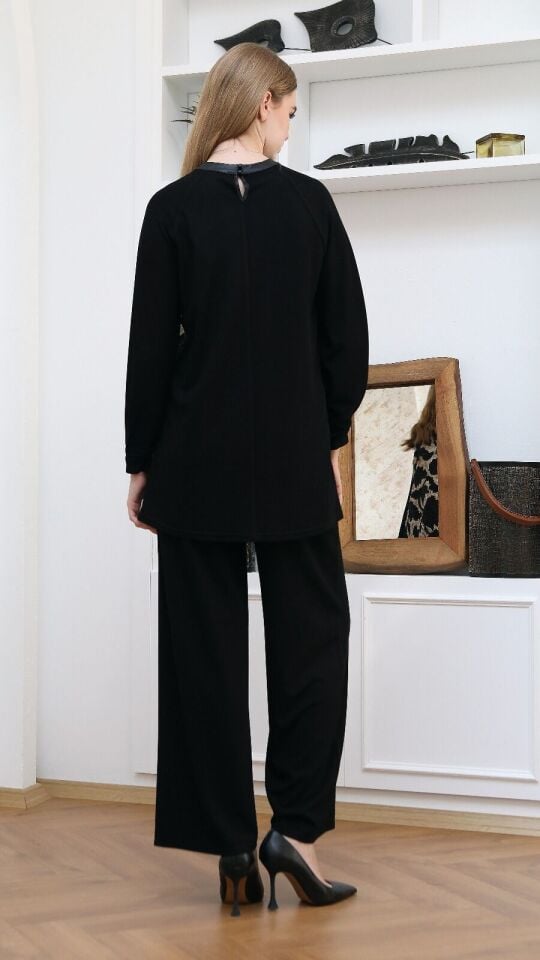 43403 ÖNÜ TÜL VE PUL İŞLEMELİ YAPRAK DESENLİ KOLU KAT DETAYLI TRİKO TUNİK