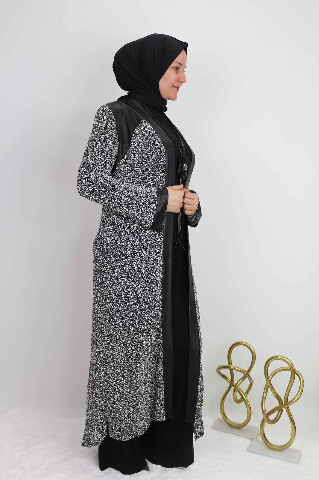 43801 İÇİ UZUN ÖNÜ OMUZLARI VE KOLLARI DERİ DETAYLI İKİLİ TAKIM