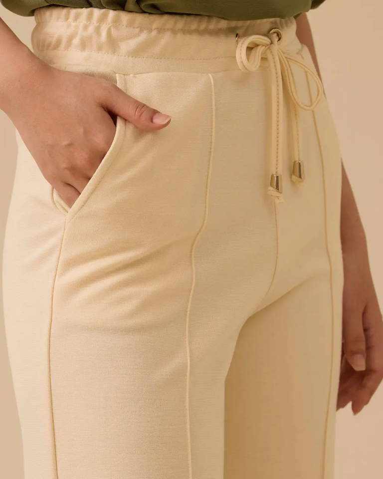 10002421011017 BELİ TAM LASTİKLİ CEPLİ YÜKSEK BEL ÖNÜ ŞERİTLİ PANTOLON