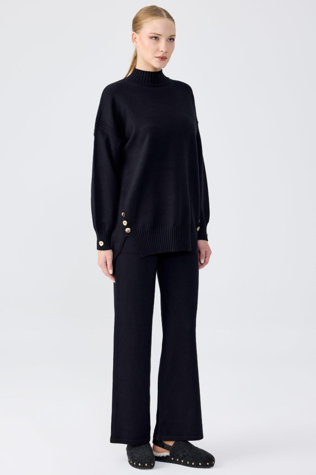 22003 YANLARI DÜĞMELİ TRİKO İKİLİ TAKIM