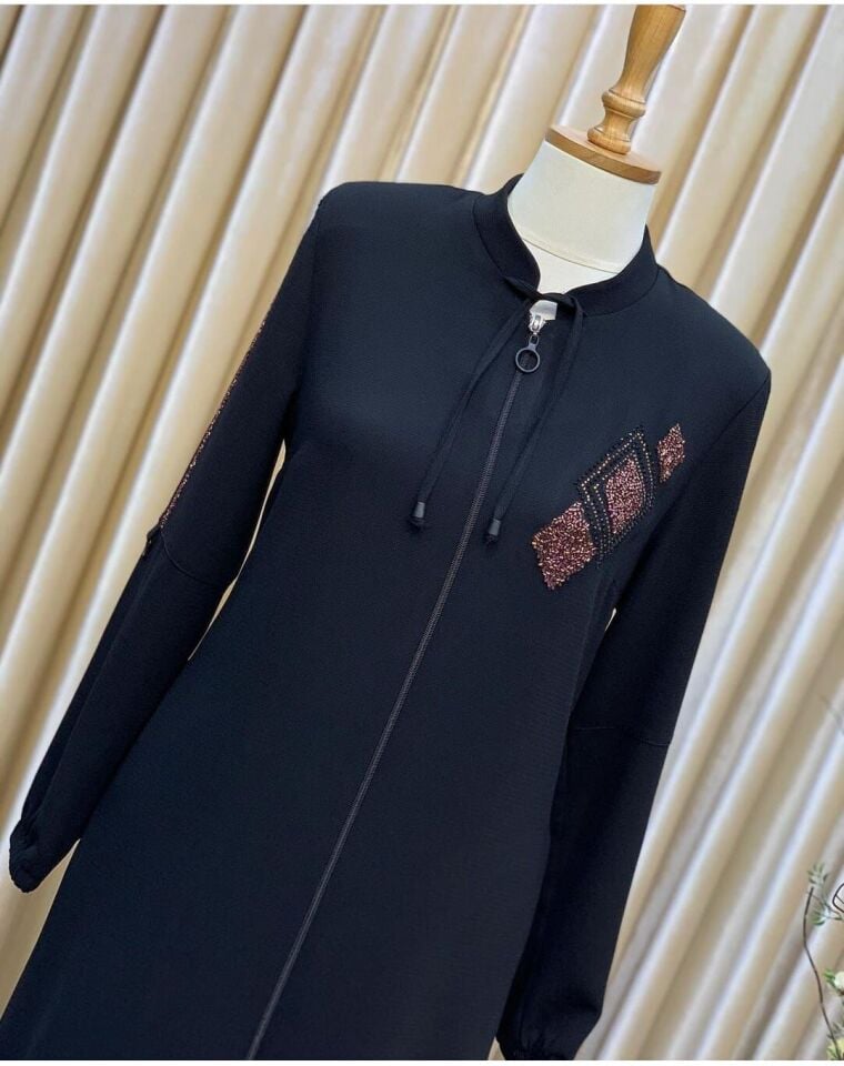 3052GÖĞSÜ VE KOLLARI TAŞ İŞLEMELİ KOLU LASTİKLİ FERMUARLI FERACE  QYS FERACE 3052 #22-03#