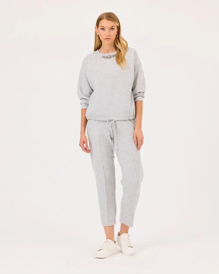 10002 YAKASI TAŞ DETAY GÜNLÜK SWEATSHİRT QKS