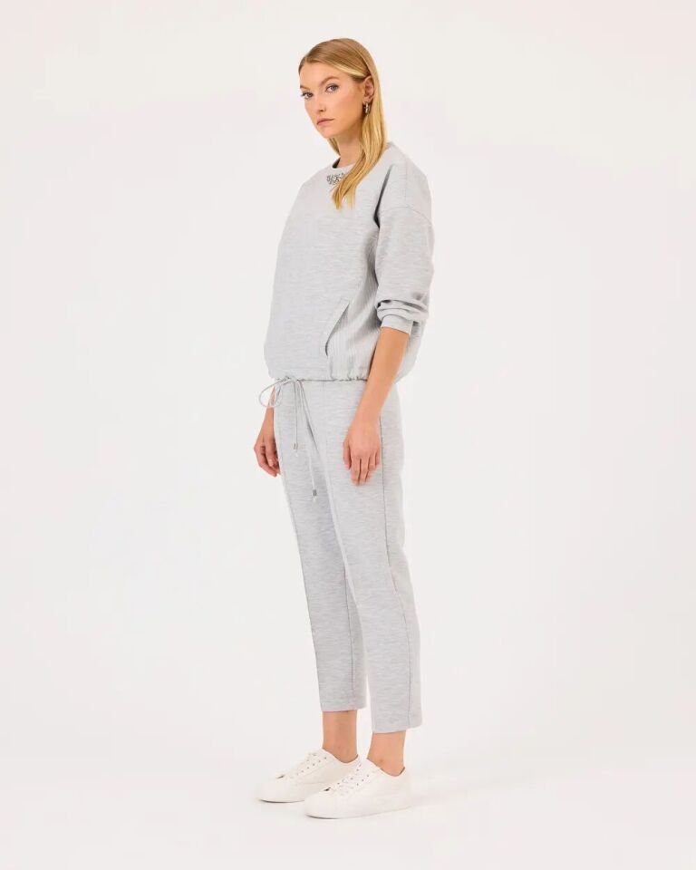 10002 YAKASI TAŞ DETAY GÜNLÜK SWEATSHİRT QKS