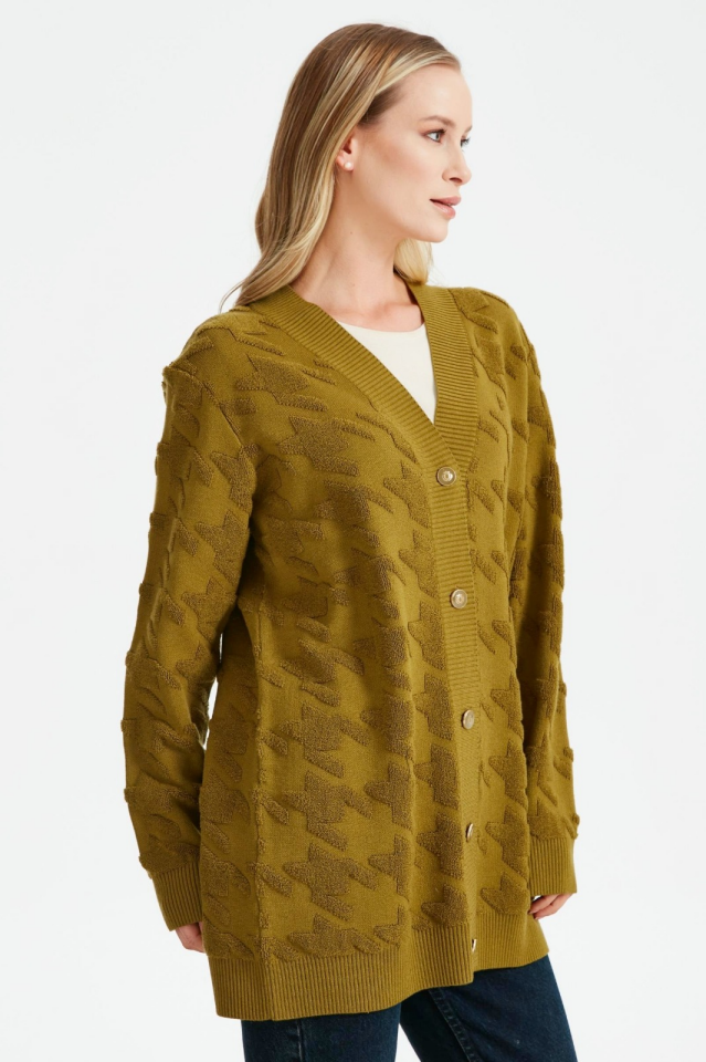 21504 KAZAYAKLI HAVLU ÖRGÜLÜ TRİKO HIRKA