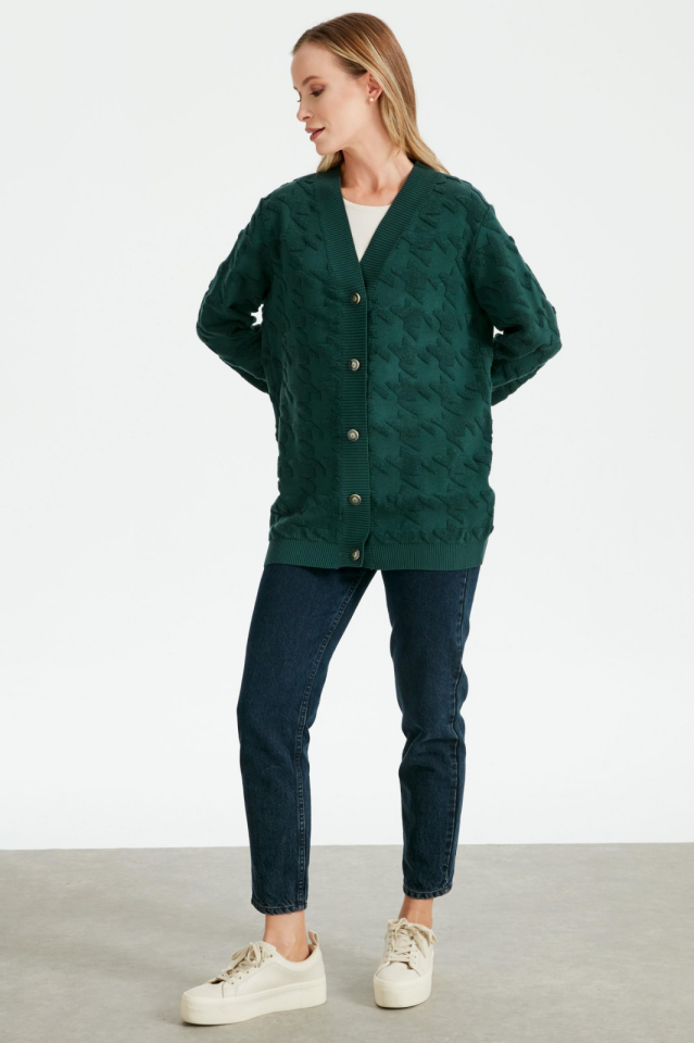 21504 KAZAYAKLI HAVLU ÖRGÜLÜ TRİKO HIRKA