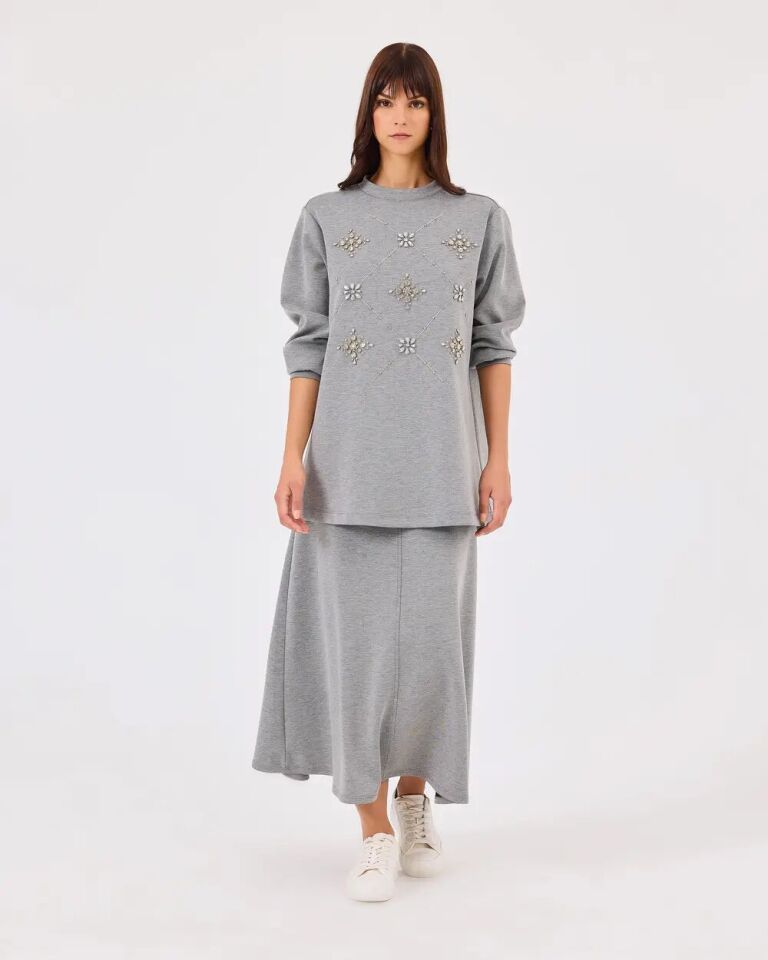 1004 ÖNÜ TAŞ DETAYLI SWEATSHİRT QKS