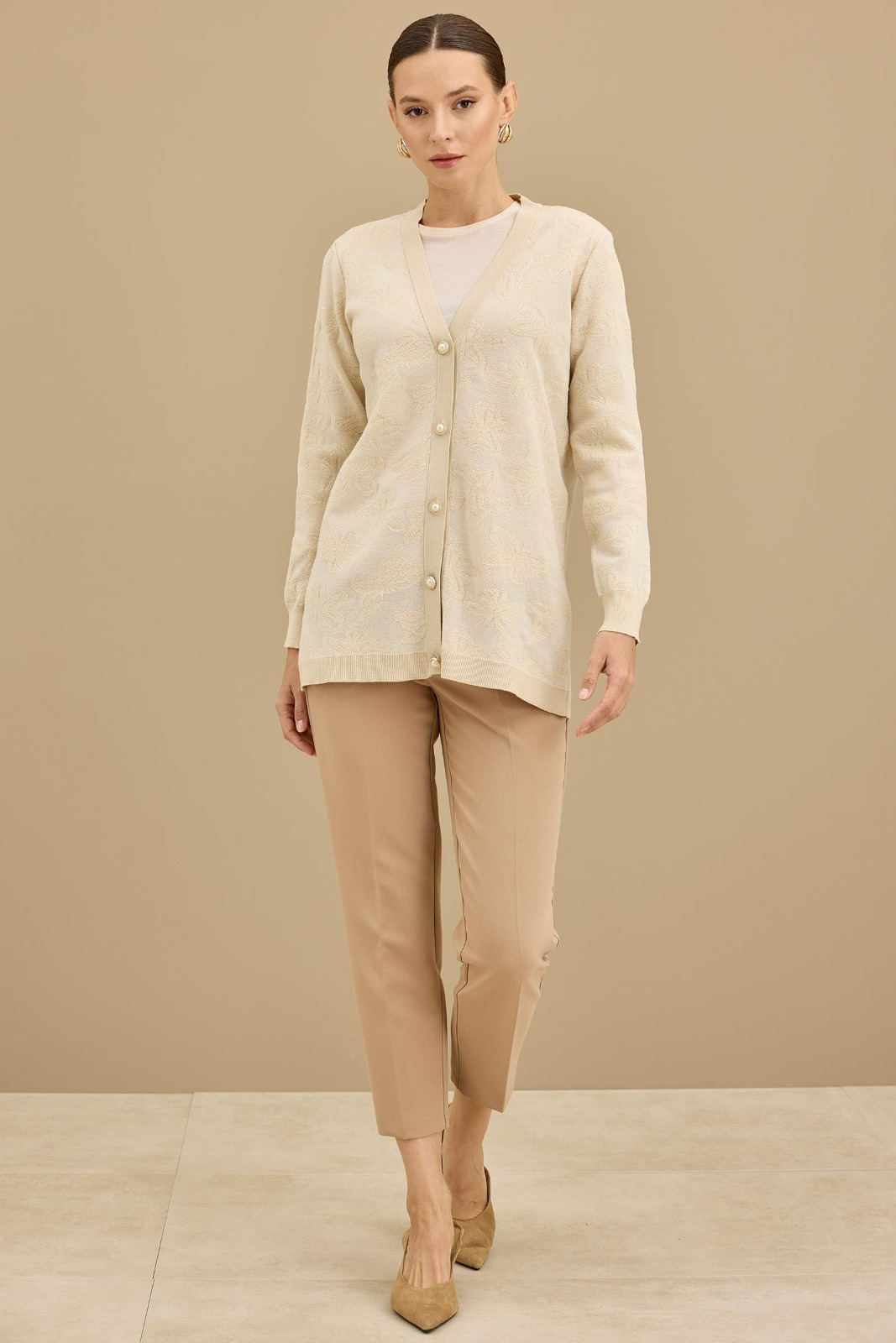 21853 SİMLİ ÖNDEN DÜĞMELİ HIRKA