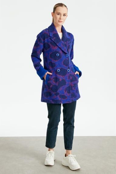 1539.01 KRUVAZE ÖNÜ DÜĞMELİ DESENLİ HIRKA QKS