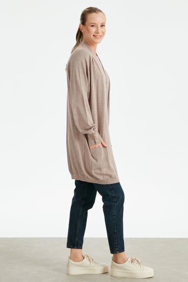 21277.1 OMUZLARI BÜZGÜ DETAYLI TRİKO HIRKA QKS