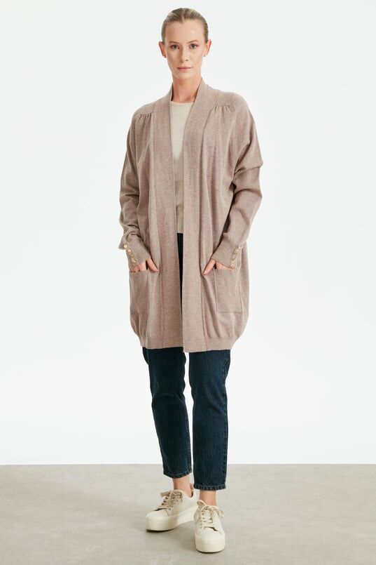 21277.1 OMUZLARI BÜZGÜ DETAYLI TRİKO HIRKA QKS