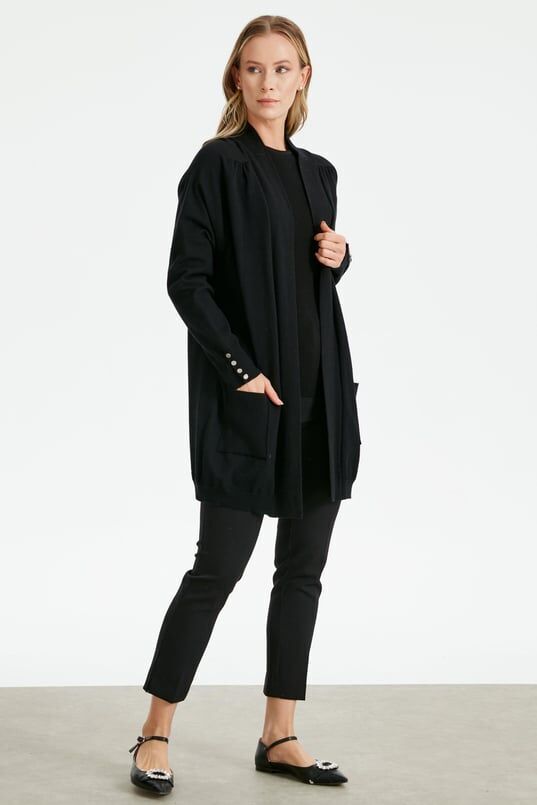 21277.1 OMUZLARI BÜZGÜ DETAYLI TRİKO HIRKA QKS