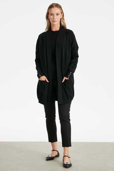 21277.1 OMUZLARI BÜZGÜ DETAYLI TRİKO HIRKA QKS