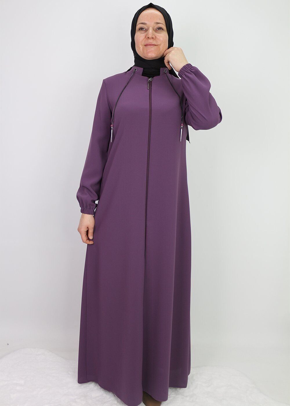 9001YAKASI ZİNCİR DETAYLI HAKİM YAKA FERMUARLI KREP KUMAŞ FERACE QYS 9001 FERACE #22-09#