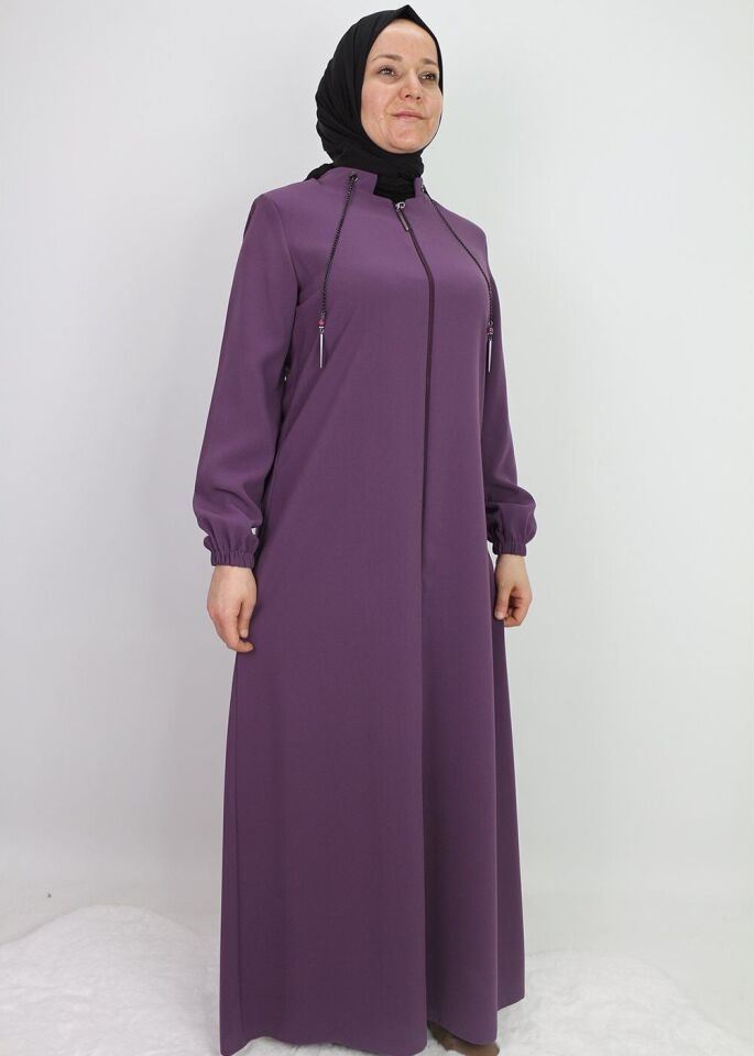 9001YAKASI ZİNCİR DETAYLI HAKİM YAKA FERMUARLI KREP KUMAŞ FERACE QYS 9001 FERACE #22-09#