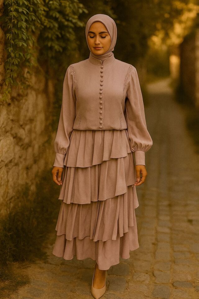 100810 ETEKLİ TAKIM ÜST HAKİM ÖNÜ ŞERİT DANTELLİ KOL UCU VE FERMUARLI KETEĞİ KATLI BELİ FERMUARLI