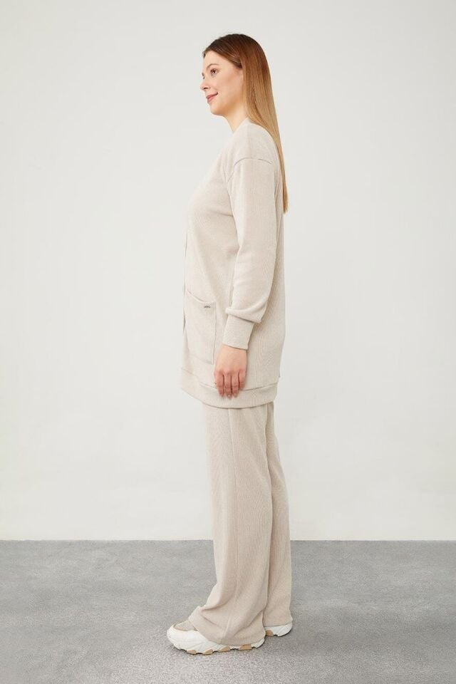 100212 SELANİK HIRKALI TAKIM ÖNÜ ÇİÇEK DÜĞMELİ CEPLİ TAKIM QKS