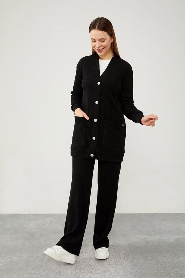 100212 SELANİK HIRKALI TAKIM ÖNÜ ÇİÇEK DÜĞMELİ CEPLİ TAKIM QKS