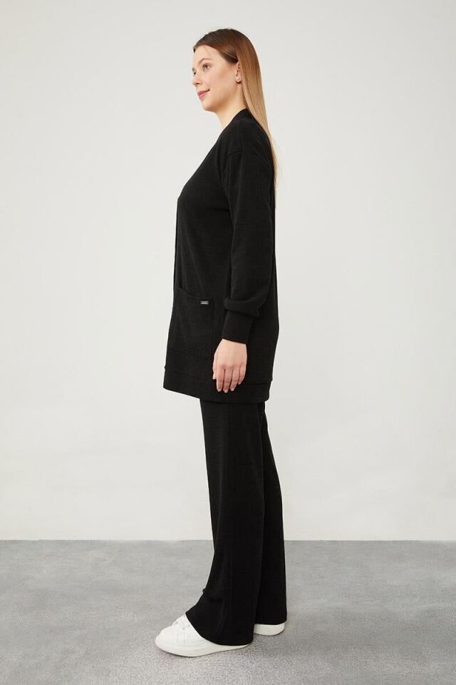 100212 SELANİK HIRKALI TAKIM ÖNÜ ÇİÇEK DÜĞMELİ CEPLİ TAKIM QKS