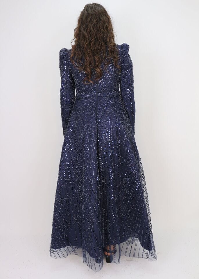 4471 ABİYE ELBİSE ÖNÜ VE ARKASI BOYDAN BONCUK İŞLEMELİ KOL UÇLARI KURDELELİ TASARIM ABİYE ELBİSE #24-010