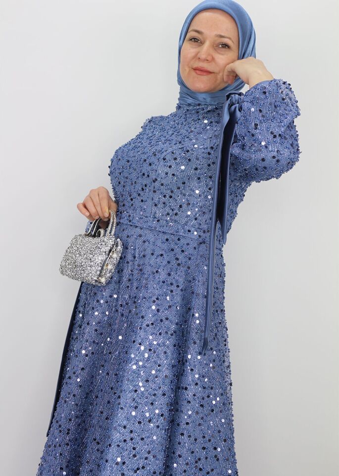 4457 ABİYE ELBİSE ÖNÜ VE ARKASI BOYDAN BONCUK İŞLEMELİ KOL UÇLARI KURDALE MİDİ BOY TASARIM ABİYE ELBİSE #24-010