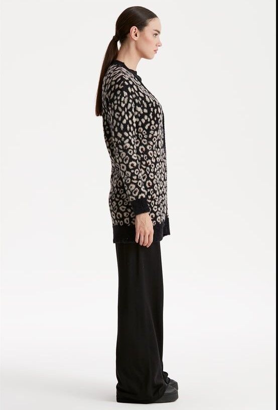 21264 LEOPAR DESENLİ MİNK TRİKO HIRKA 1 - SİYAH