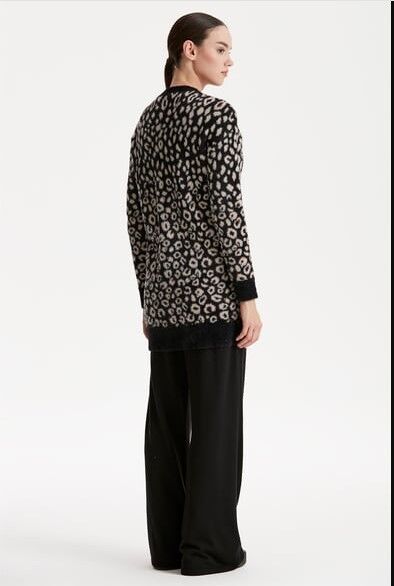 21264 LEOPAR DESENLİ MİNK TRİKO HIRKA 1 - SİYAH