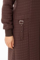 5589 BOYDAN FERMUARLI KOL UCU VE YAKASI TRİKO LASTİK DETAYLI KAPİŞONLUYENİ KUTU DESEN  KAPİTONE FERACE#26#