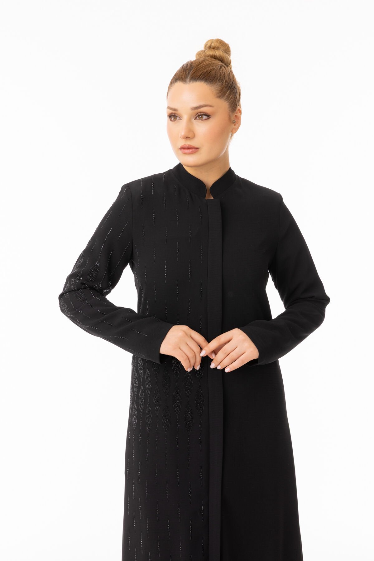 5603 ÖNDEN GİZLİ DÜĞMELİ FERMUARLI OMZU VE ÖN KISMI DAMLA DESENV TAŞ DETAYLI KREP FERACE#26#