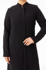 5603 ÖNDEN GİZLİ DÜĞMELİ FERMUARLI OMZU VE ÖN KISMI DAMLA DESENV TAŞ DETAYLI KREP FERACE#26#