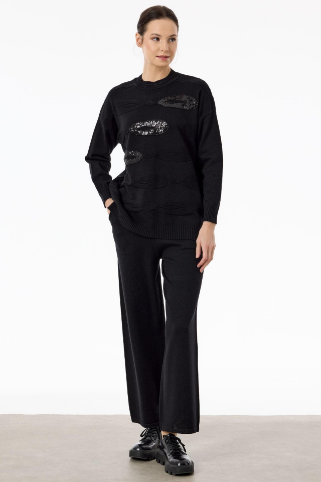 TKM.21750.1	ÖNÜ PAYET DETAYLI PANTOLONLU TRİKO TAKIM #11-25#