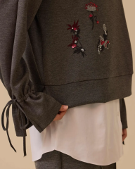 1001 İÇİ GÖMLEK DIŞ SWEAT'IN KOLU BAĞLAMALI İŞLEME DETAYLI GÖMLEK TAKIM 10002522711001 #12-25#