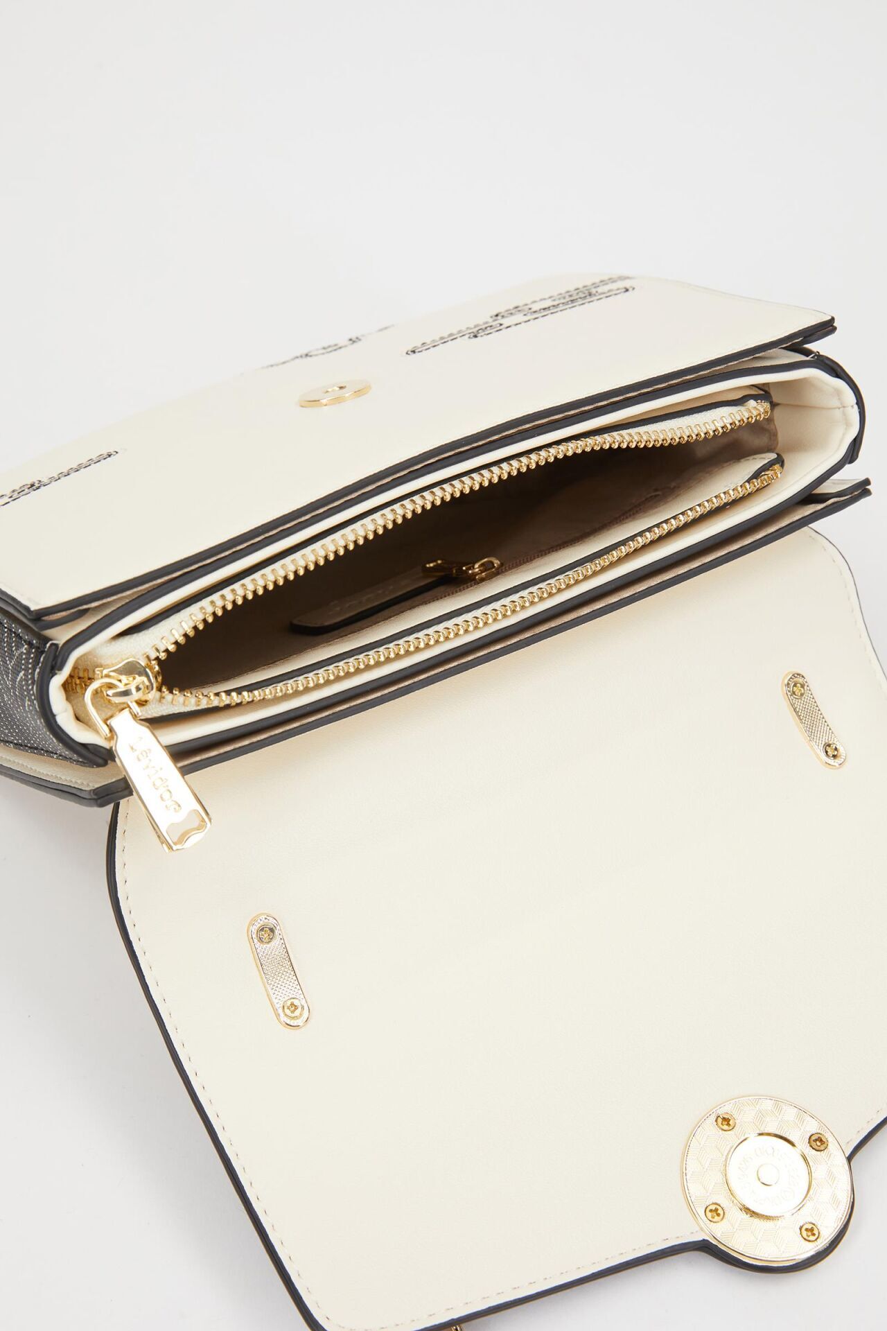 930250 LEVİDOR PREMİUM ÇANTA