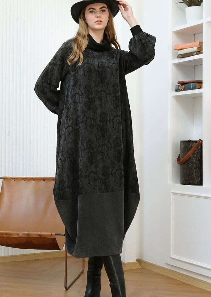 43302 BALIKÇI YAKA KOL UCU LASTİKLİ ALT KISMI DETAYLI KENDİNDEN DESENLİ ELBİSE