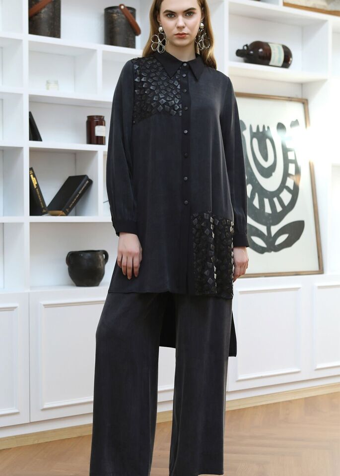 43411 ÖNDEN DÜĞMELİ GÖMLEK YAKA GÖĞSÜ VE ALT KISMI FİLE DETAYLI GÖMLEK TUNİK