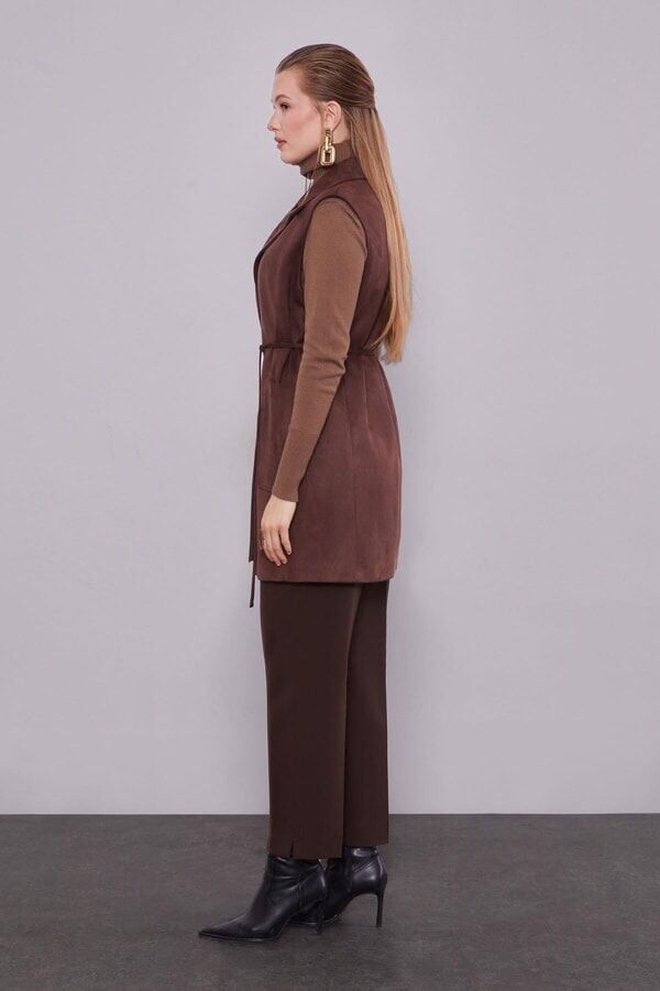 710031 ÖNÜ CEPLİ BELİ BAĞLAMALI KRUVAZE YAKA SÜET YELEK #12-25#