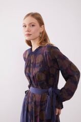 330325 SIFIR YAKA KOL UCU LASTİKLİ ÖNÜ KENDİNDEN DESENLİ ETEK UCU KAT DETAYLI KUPRA ELBİSE #12-25#