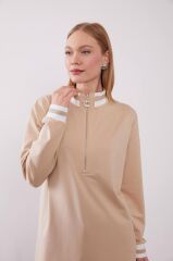 210292 ÖNÜ YARIM FERMUARLI YAKASI VE KOL UCU ŞERİT DETAYLI LASTİKLİ YANLARI YIRTMAÇLI TUNİK #12-25#