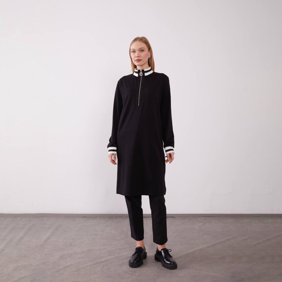 210292 ÖNÜ YARIM FERMUARLI YAKASI VE KOL UCU ŞERİT DETAYLI LASTİKLİ YANLARI YIRTMAÇLI TUNİK #12-25#