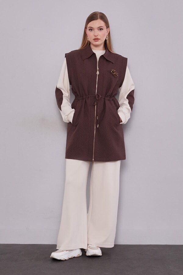 125013 TUNİĞİN KOLLARI DETAYLI YELEĞİN BELİ BAĞLAMALI BROŞ VE CEP DETAYLI PANTOLONUN BELİ LASTİKLİ CE CEPLİ 3'LÜ TAKIM #12-25#