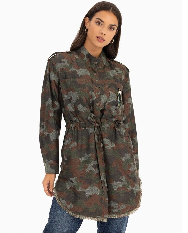 1065 CEKET KAMUFLAF DESENLİ BELİ BÜZGÜLÜ ARMALI TİFSİTMELİ APLETLİ CEP DETAYLI CEKET